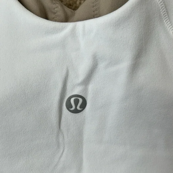 Lululemon Athletica White Women's Align Crop, Size 4 - Picture 3 of 5